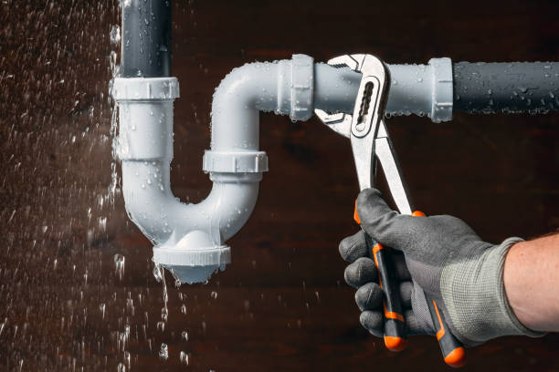 Professional Emergency Plumber technician working in Perry, NY